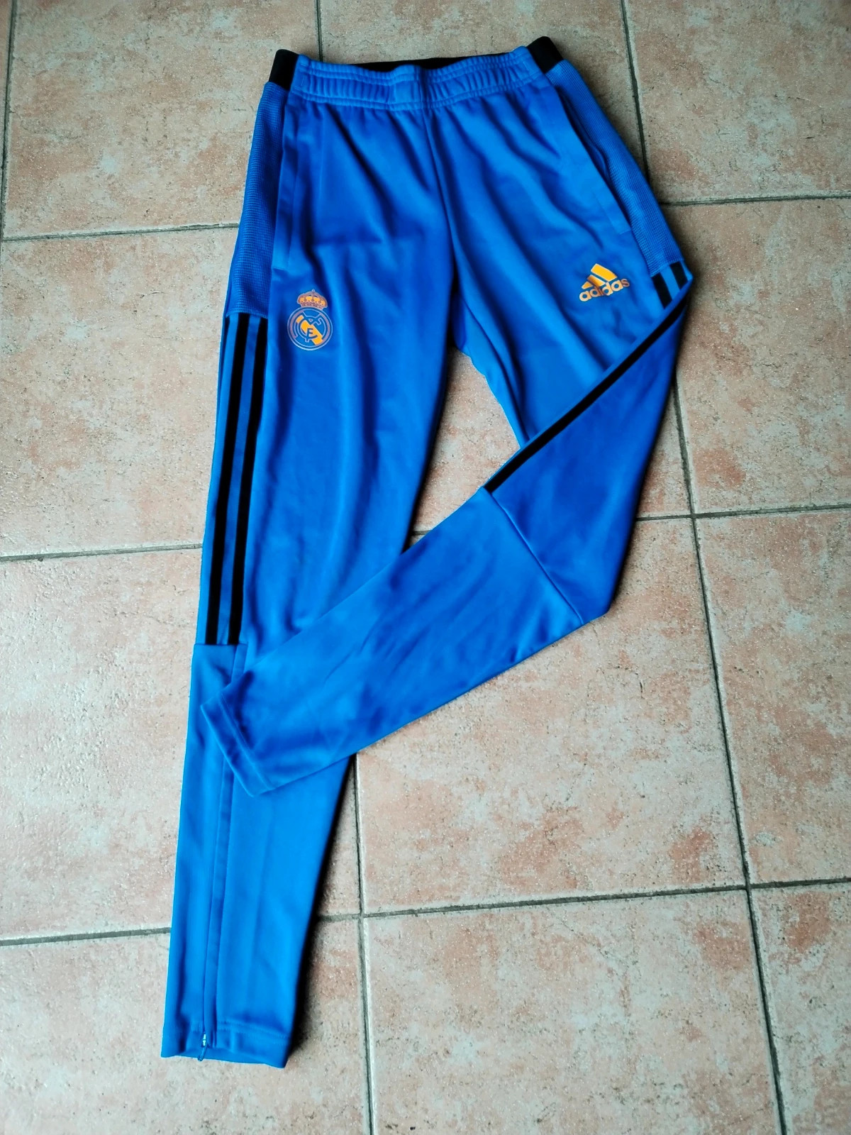Lot jogging foot /réal Madrid / Milan AC / taille XS – adidas – taille XS / 34 / 6 4