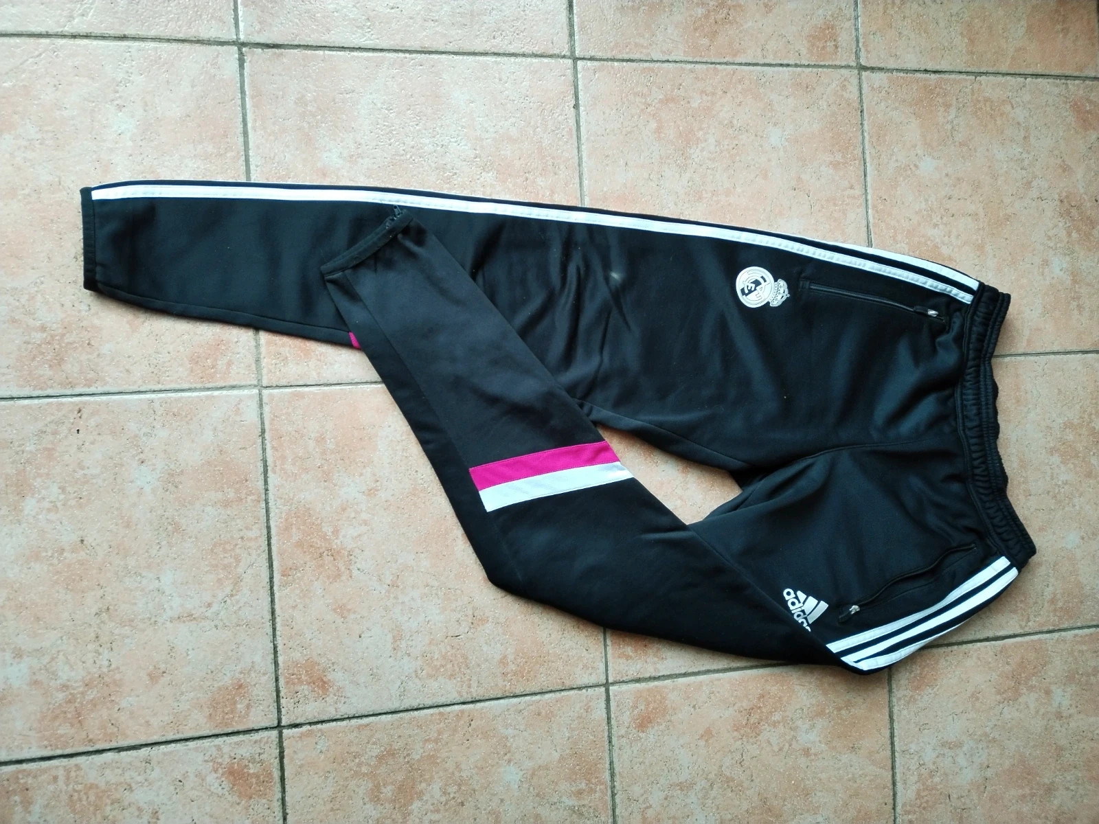 Lot jogging foot /réal Madrid / Milan AC / taille XS – adidas – taille XS / 34 / 6 5