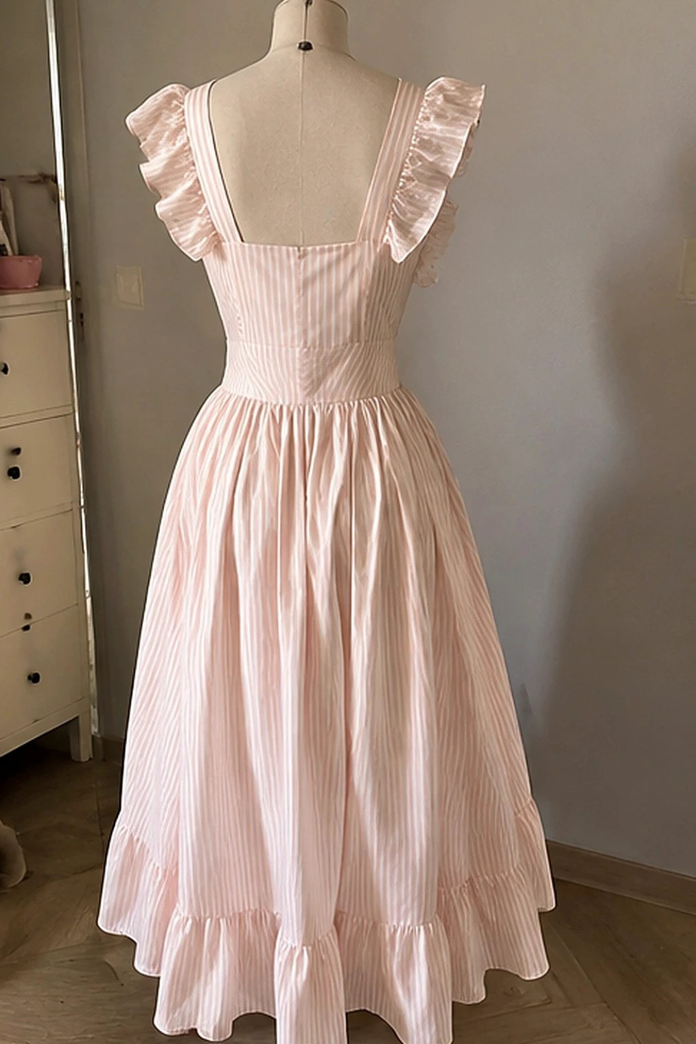 Robe midi rose pâle rayée à volants taille XL – Fabrique Chinon – taille XL / 42 / 14 2