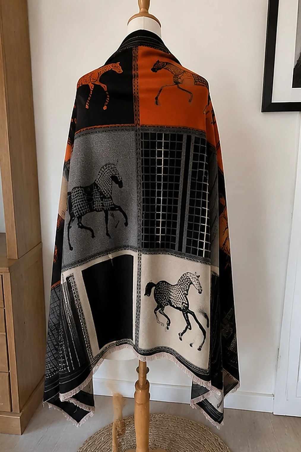 Echarpe rectangle motif chevaux et carreaux a franges – Haus Anklam 2