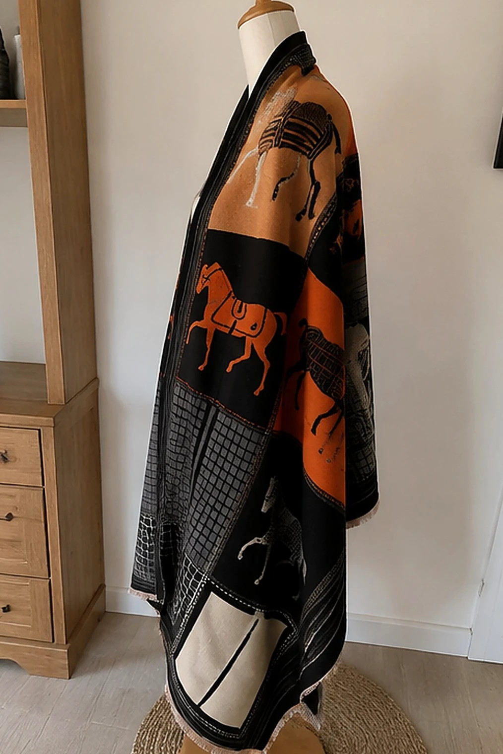 Echarpe rectangle motif chevaux et carreaux a franges – Haus Anklam 3