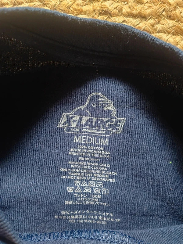 T-shirt XLarge noir logo taille M – Vintage Dressing – taille M 3