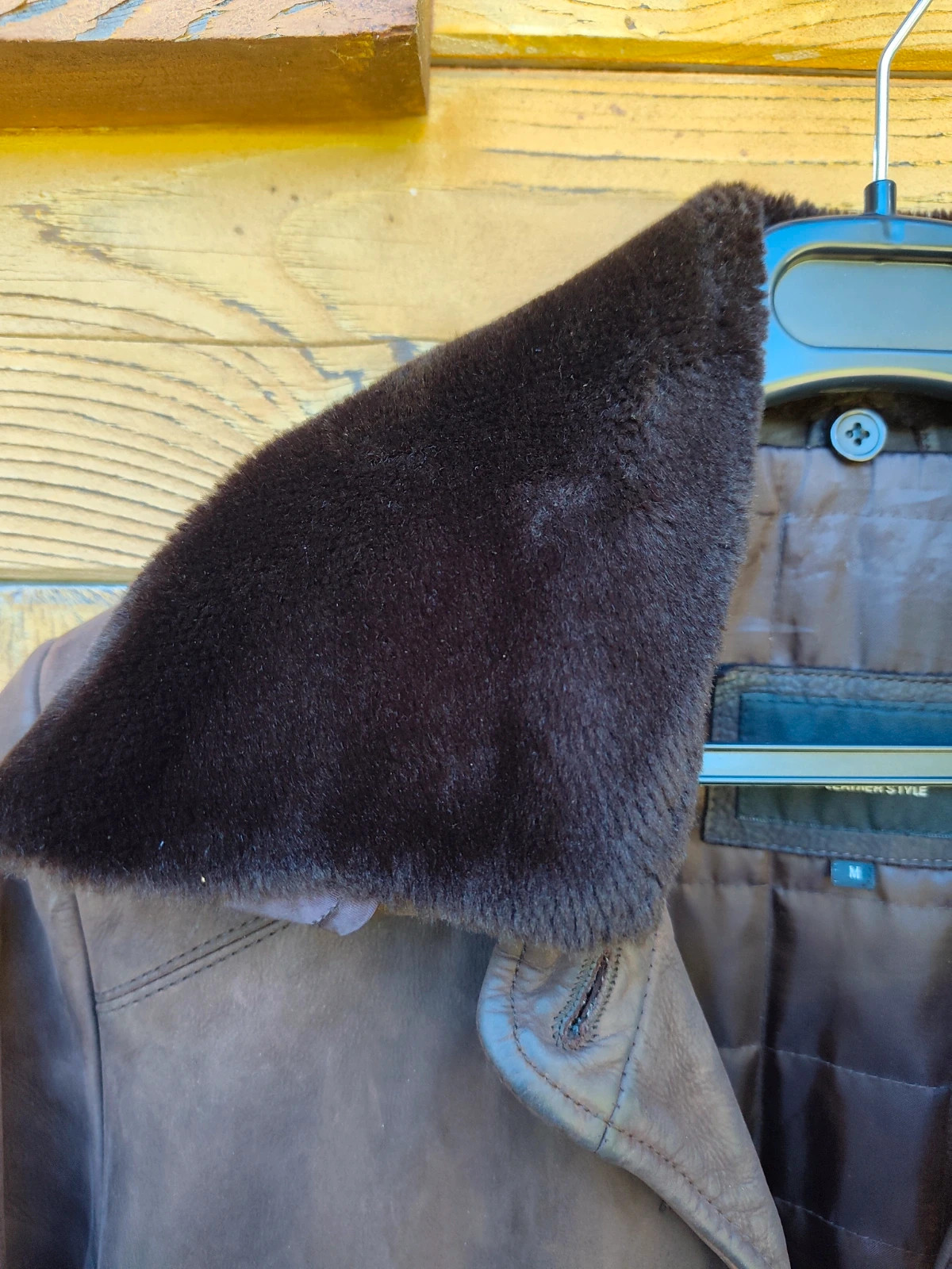 Manteau en cuir marron avec col fourrure amovible Oakwood vintage 80's – Vintage Dressing – taille M 4