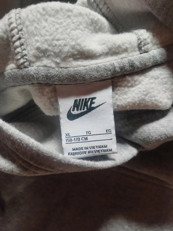 Sweat à capuche gris Nike taille S – logo brodé – Nike – taille S / 36 / 8 4