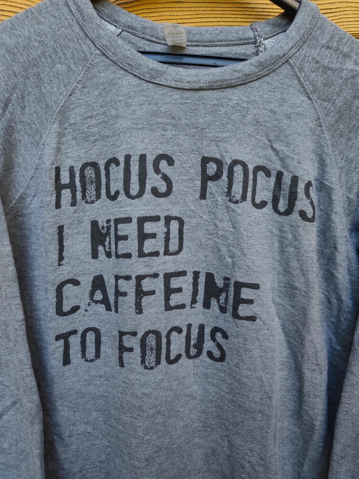 Sweat-shirt gris Hocus Pocus I Need Caffeine – Gildan – taille M / 38 / 10 2