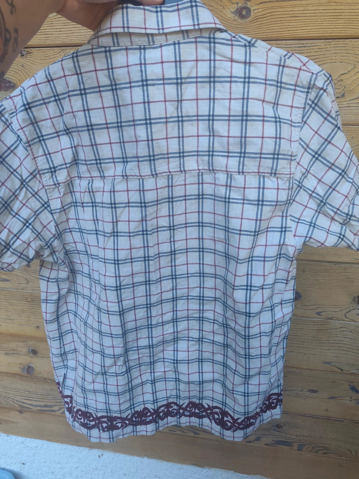 Chemise à carreaux blanche et bordeaux années 2000 y2k tribal – Japan Style – taille S 3