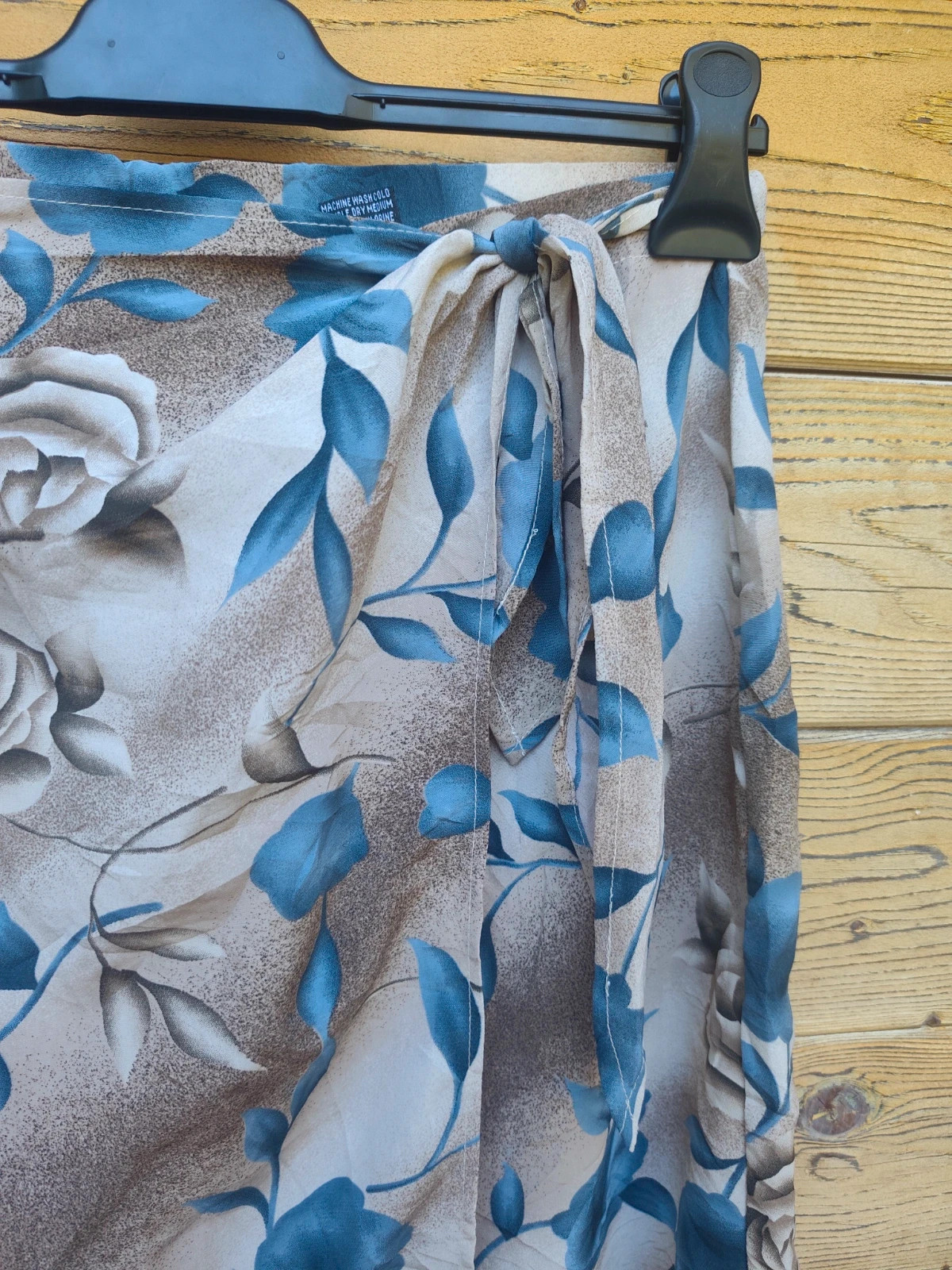 Jupe paréo fleurie beige et bleue – Vintage Dressing – taille L / 40 / 12 4