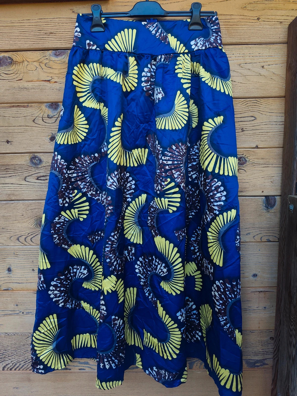 Jupe longue wax bleue à motifs éventails – Vintage Boutique – taille S / 36 / 8