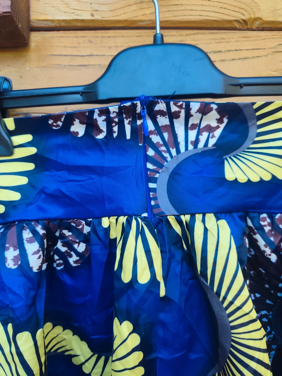 Jupe longue wax bleue à motifs éventails – Vintage Boutique – taille S / 36 / 8 5