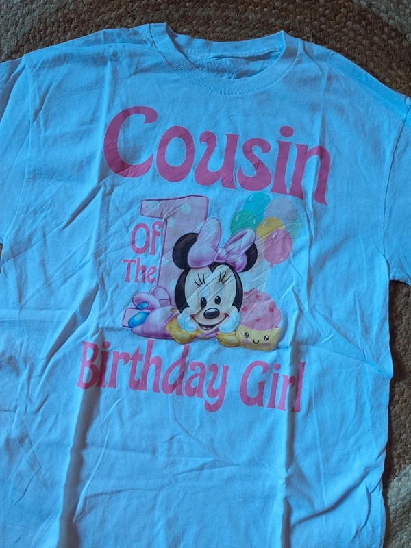 T-shirt Minnie Mouse “Cousin of the Birthday Girl” Vintage – Disney – taille L / 40 / 12 4