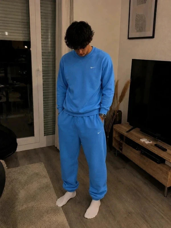 Ensemble Nike bleu – survêtement sportswear (haut + bas) – Nike – taille M