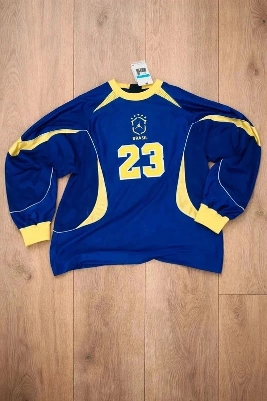 Maillot Brésil Coupe du Monde 2026 – Édition rare / rupture de stock – Jordan – taille M 2