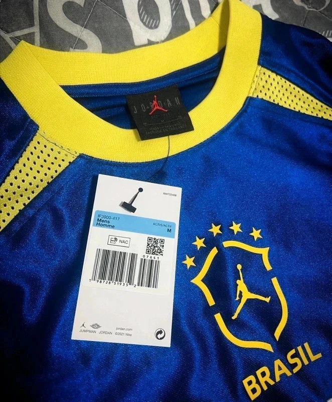 Maillot Brésil Coupe du Monde 2026 – Édition rare / rupture de stock – Jordan – taille M 5