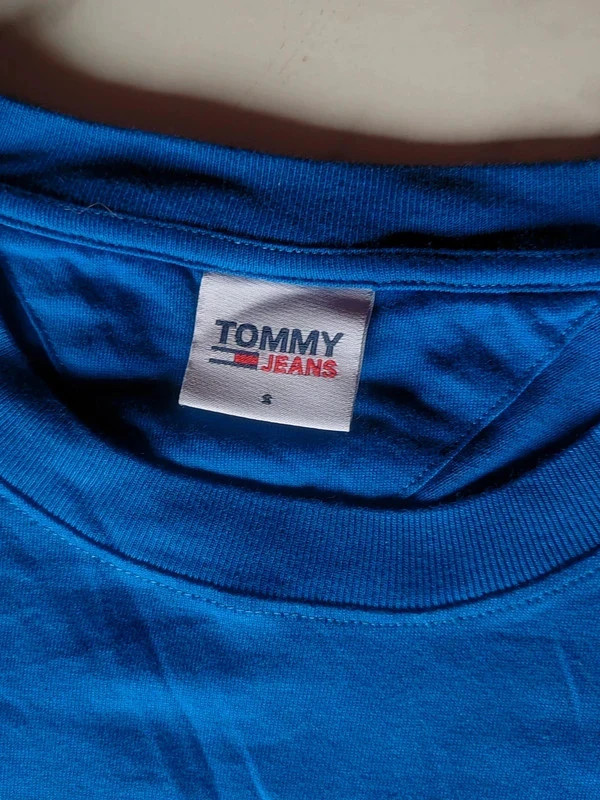 T-shirt manches longues Tommy jeans bleu pétant très bon état – Tommy Jeans – taille S 5