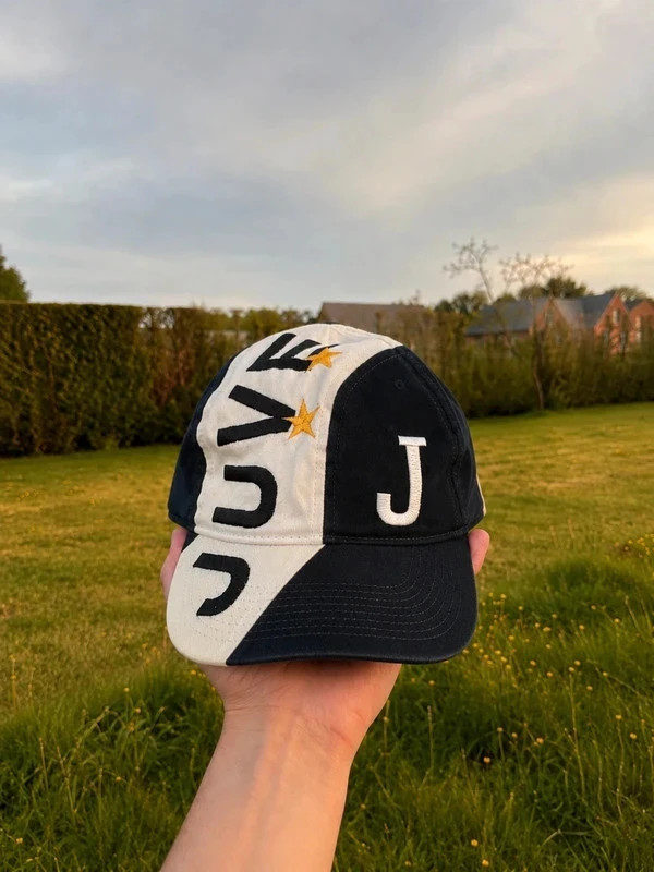 Casquette Juventus vintage rare – Vintage Dressing – taille Taille unique