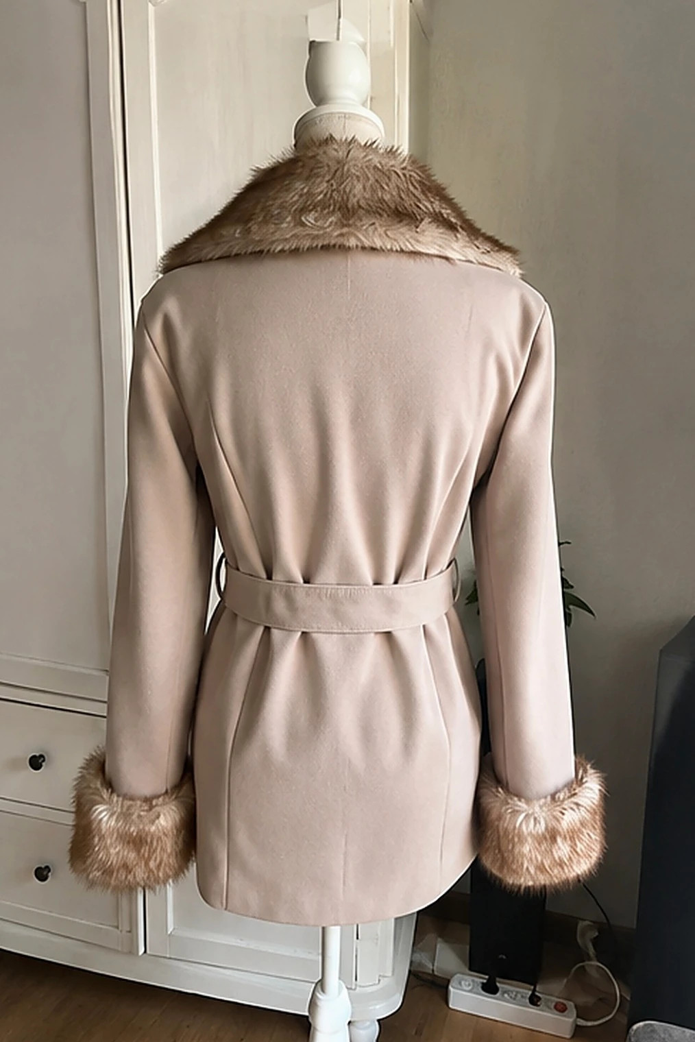 Veste kaki courte col et poignets fausse fourrure taille S – Fabrique Samoëns – taille S / 36 / 8 2