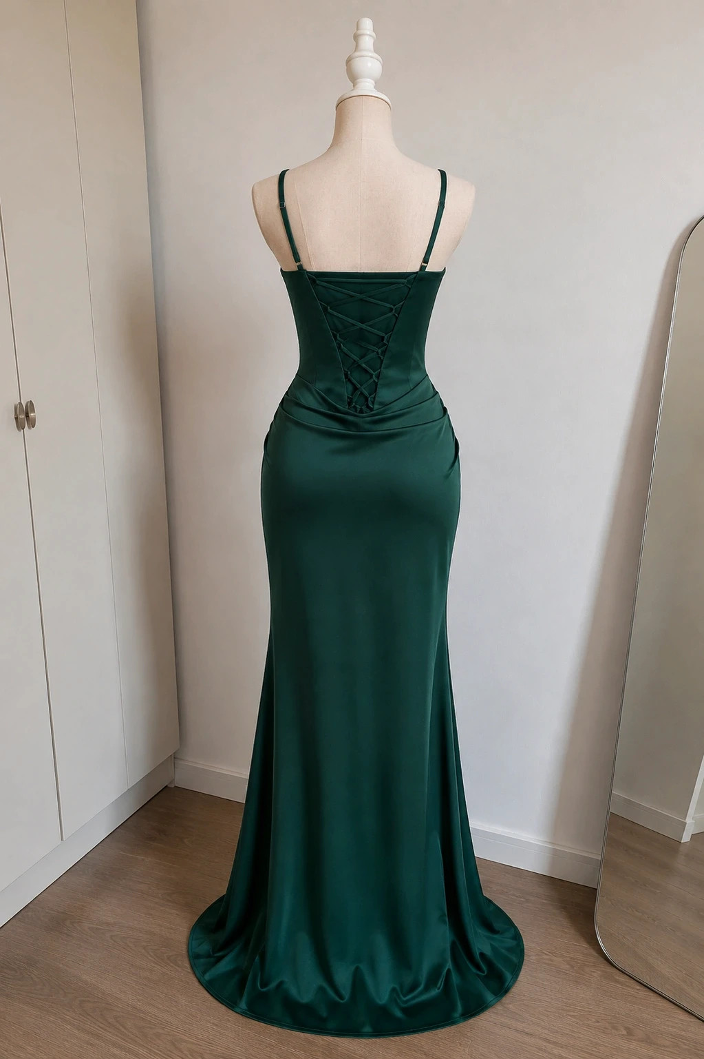 Robe longue satinée vert sapin / vert émeraude – taille M / 38 / 10 2