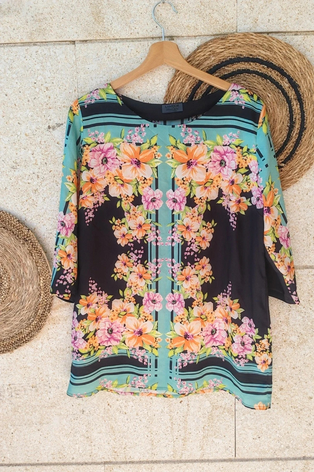 Blusa Satén Flores Lanidor M / Blouse Satinée Fleurs Lanidor / Silk Floral Black Label Top M