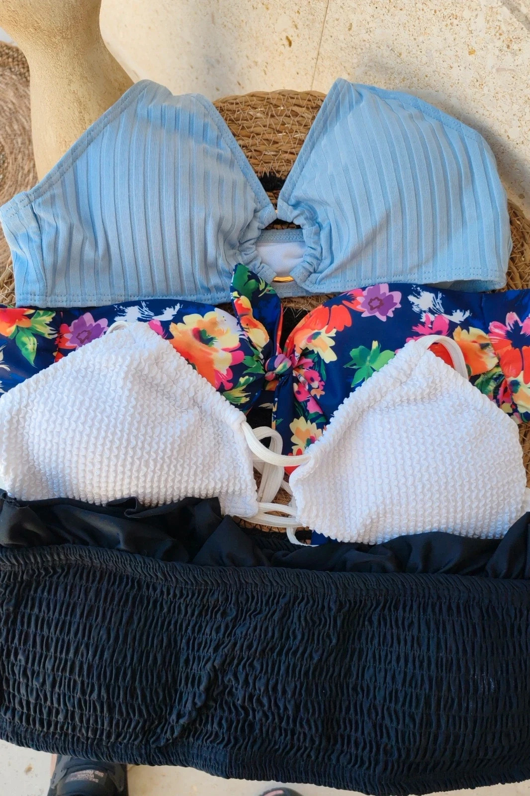 Pack 4 Tops Bikini Shein S-M / Lot de 4 Hauts de Maillot de Bain / Mixed Summer Bikini Tops Set – Shein – taille S / 36 / 8