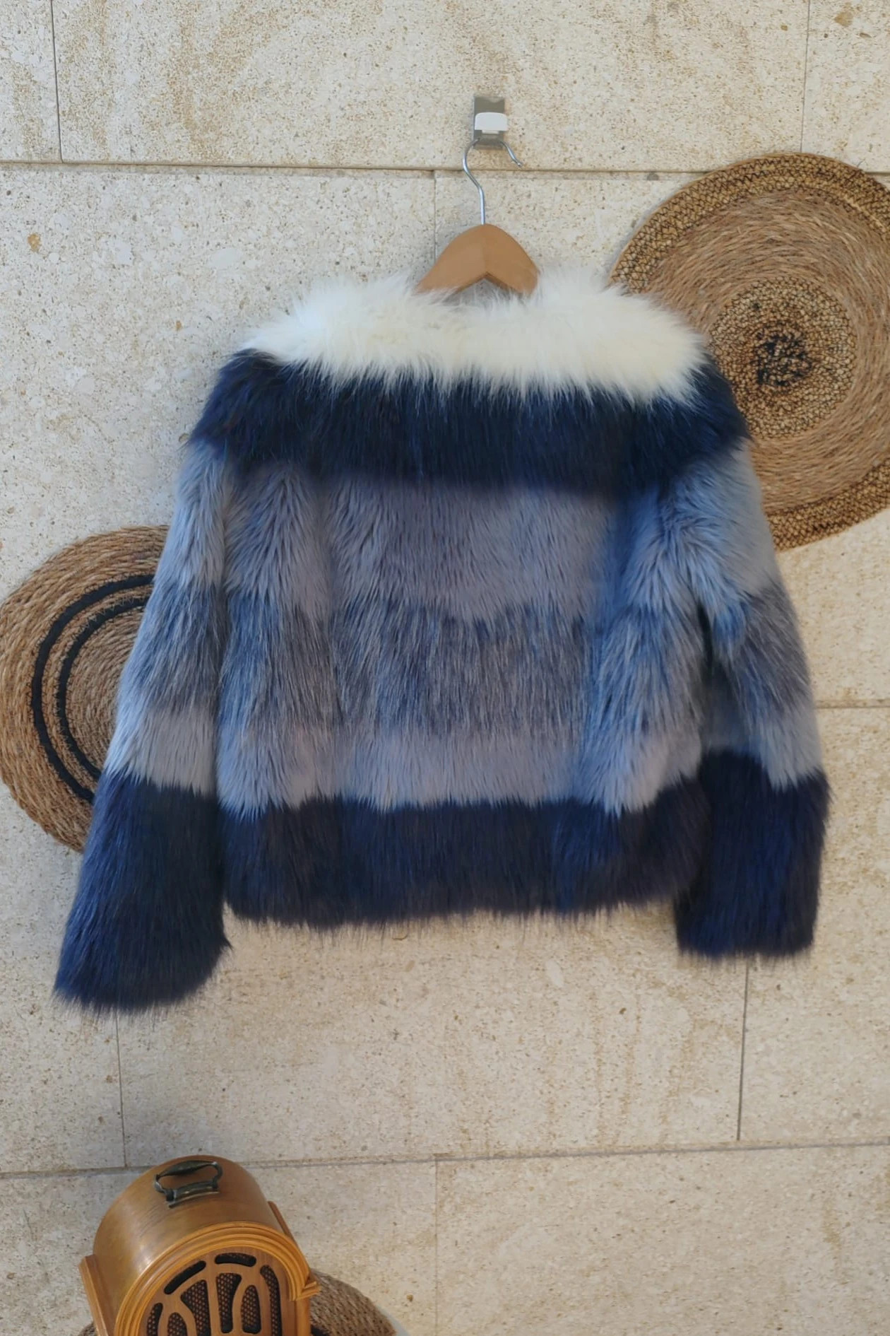 Chaqueta abrigo suave franjas Zara M / Veste fausse fourrure Zara M / Giacca ecopelliccia Zara M – Zara – taille M / 38 / 10 2