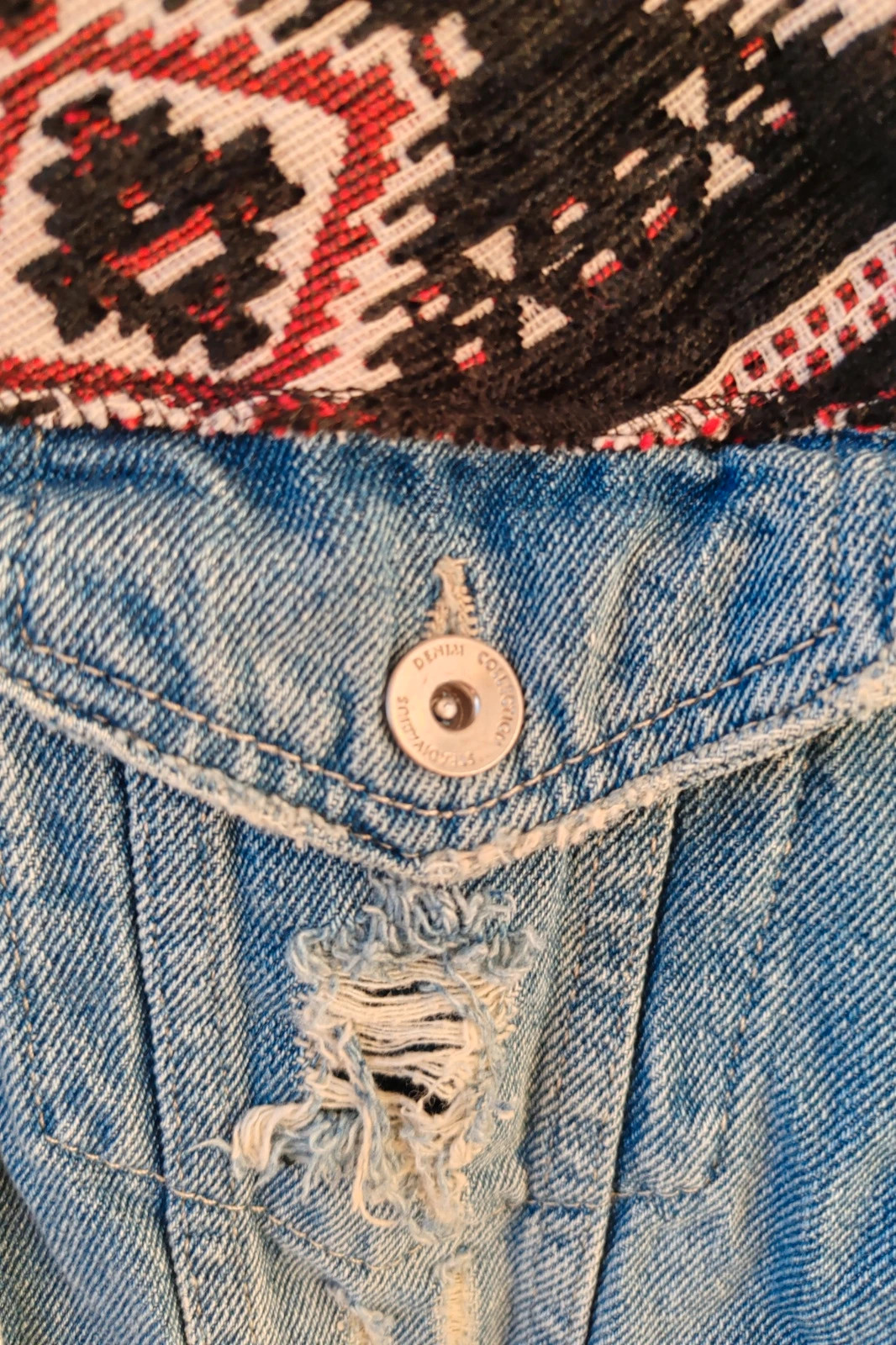 Cazadora vaquera étnica Stradivarius S / Veste en jean ethnique S / Giacca jeans etnica S – Stradivarius – taille S / 36 / 8 4