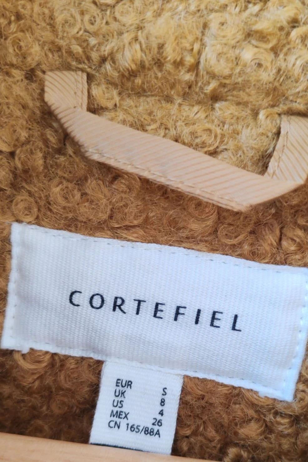 Abrigo borreguito mostaza Cortefiel S oversize / Manteau moumoutte S / Cappotto teddy S – Cortefiel – taille S / 36 / 8 3
