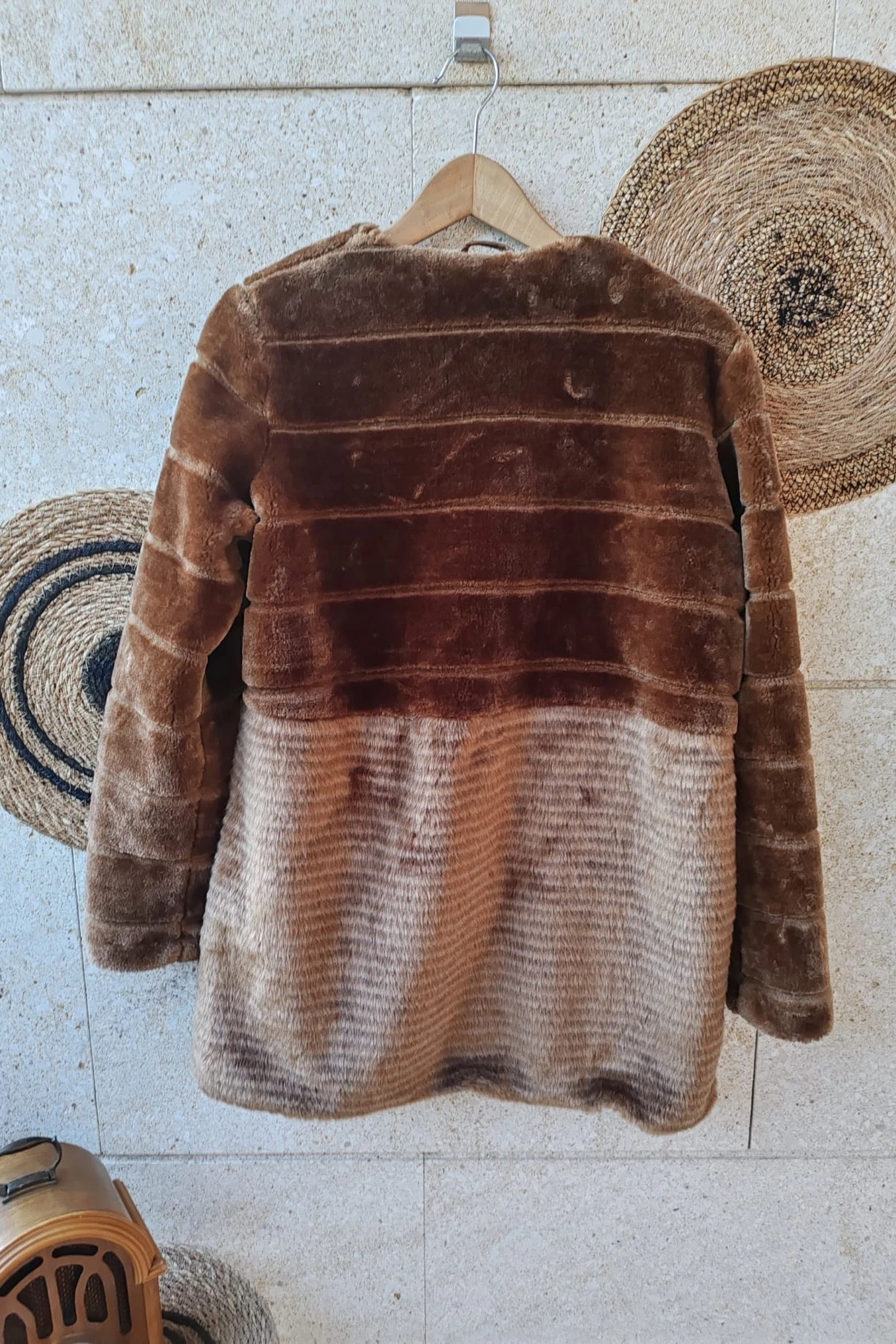 Manteau fausse fourrure Cortefiel M / Abrigo de pelo sintético Cortefiel M / Faux Fur Coat – Cortefiel – taille M / 38 / 10 2