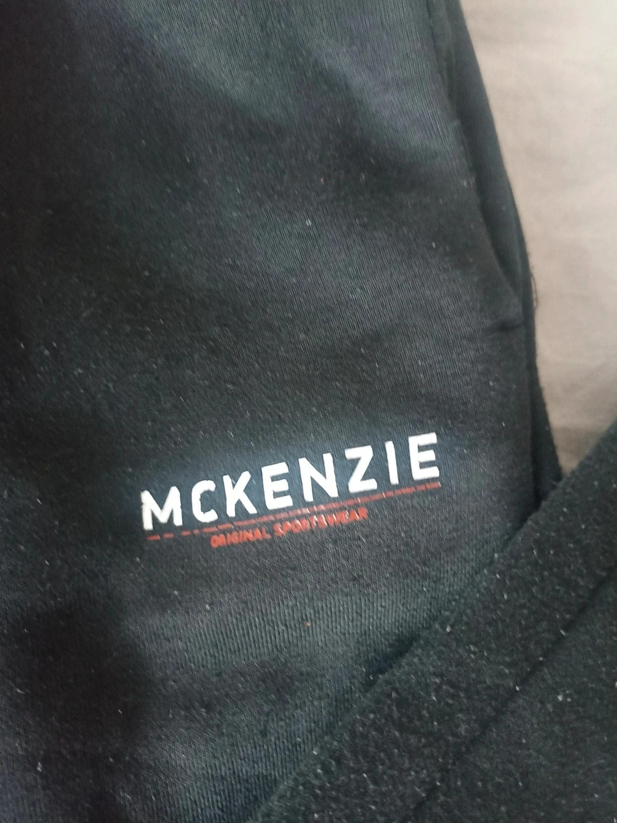 🖤 Jogging McKenzie noir – Taille L 🖤 – McKenzie – taille L 2
