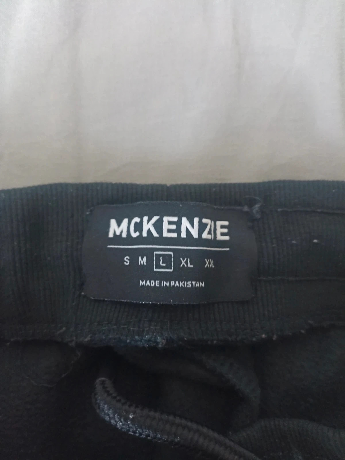 🖤 Jogging McKenzie noir – Taille L 🖤 – McKenzie – taille L 3