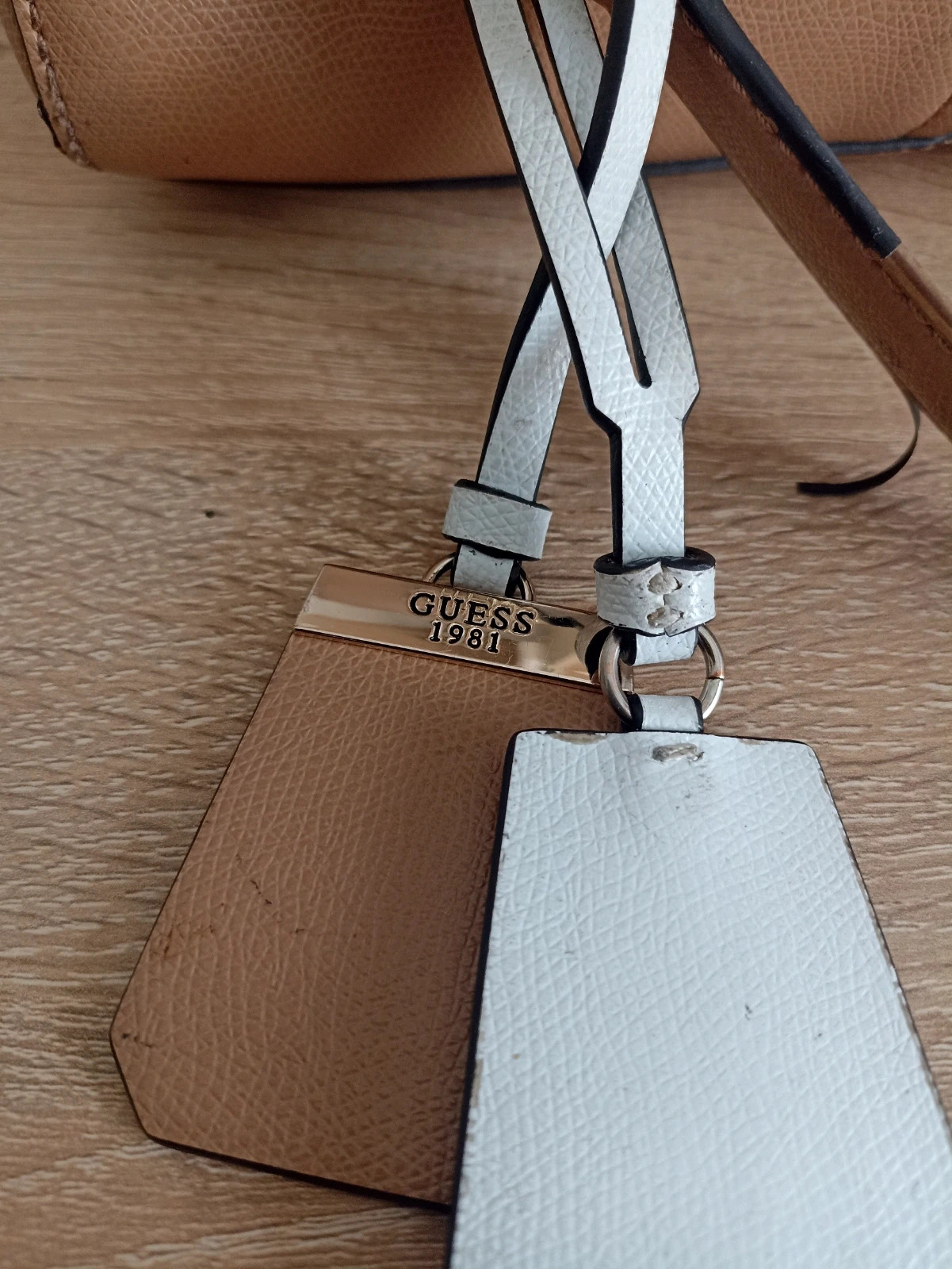Sac à main Guess beige & blanc – Très bon état👜 – GUESS 3