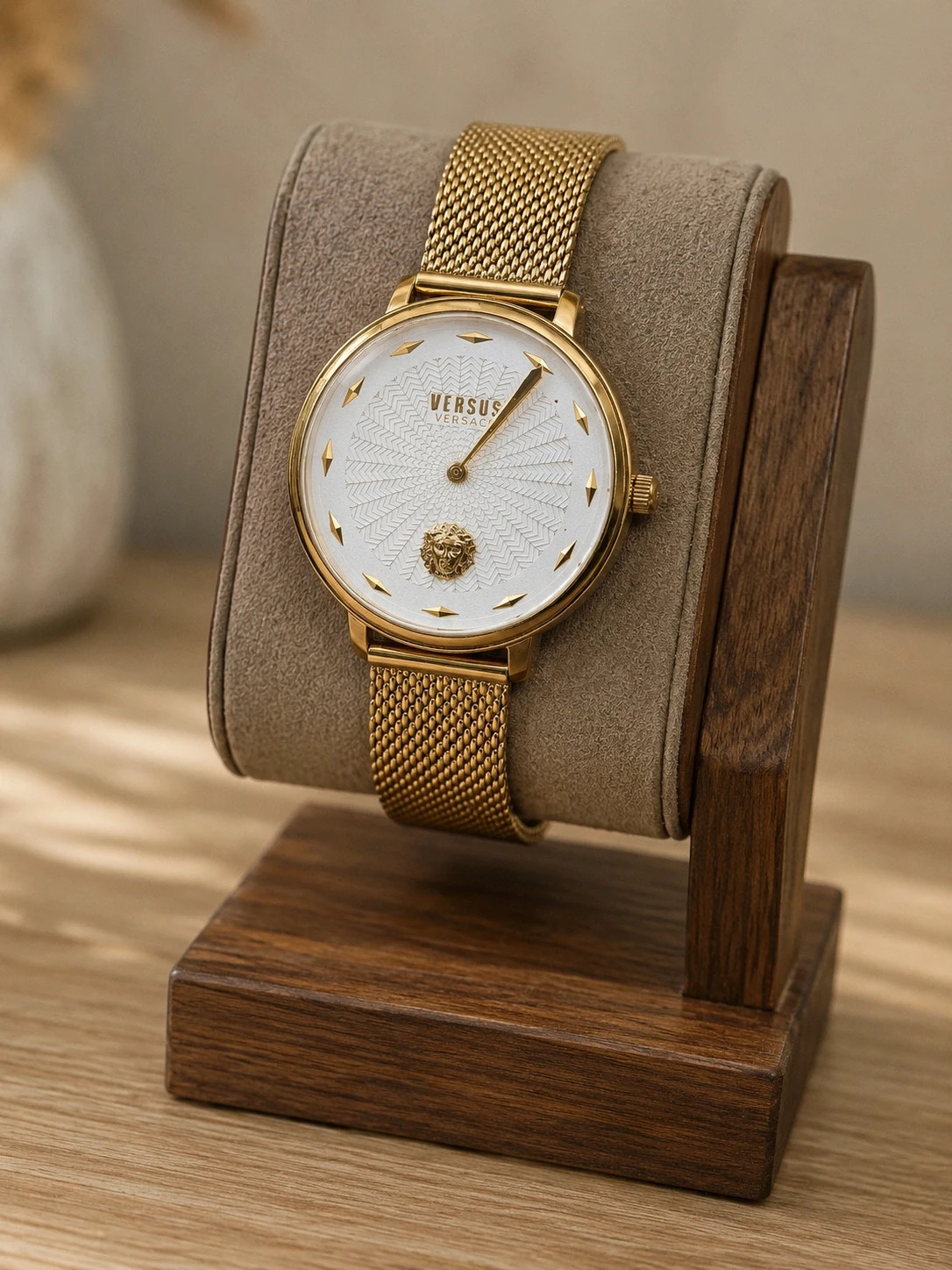 Montre Versus Versace dorée & blanche – Élégante et intemporelle – Versus Versace – taille Taille unique 2