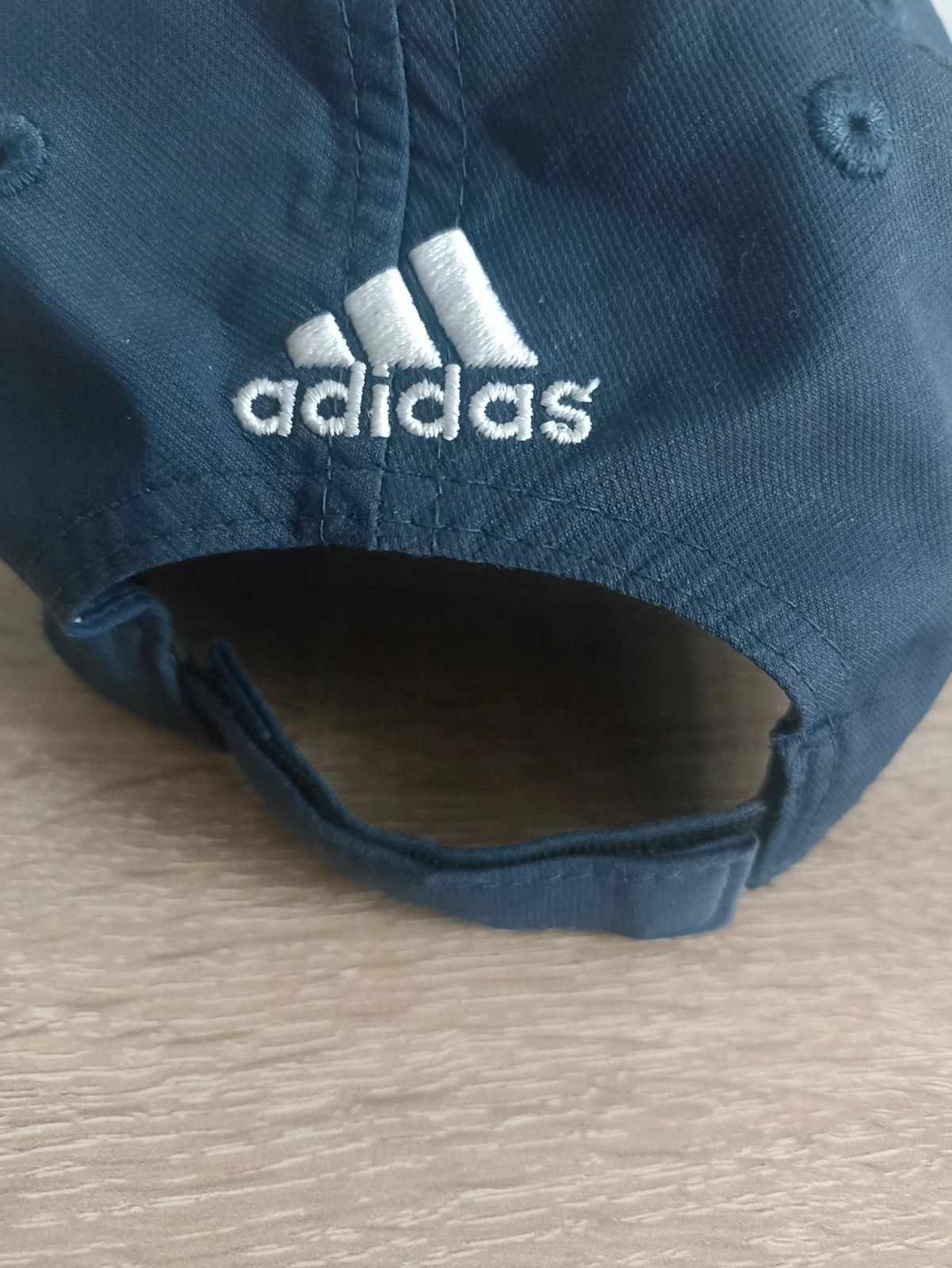 Casquette Adidas noire – logo brodé – très bon état – adidas – taille Taille unique 4
