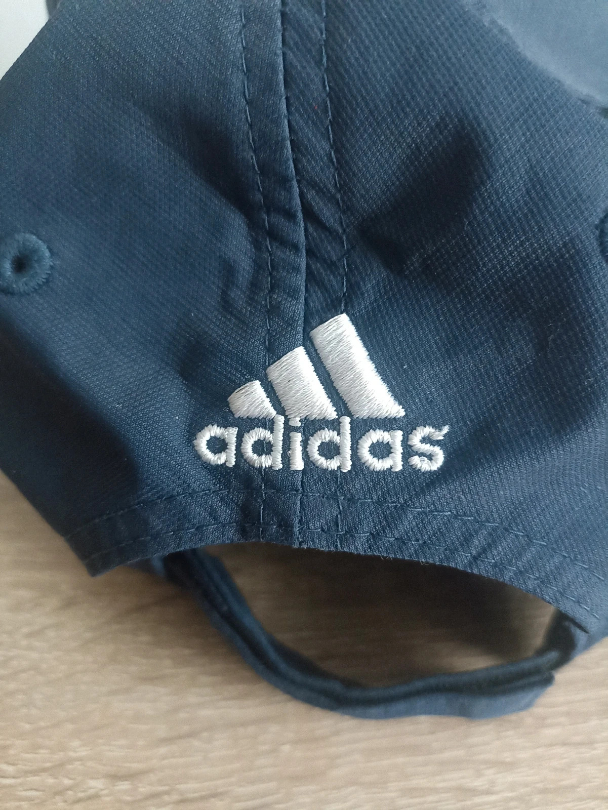 Casquette Adidas noire – logo brodé – très bon état – adidas – taille Taille unique 5