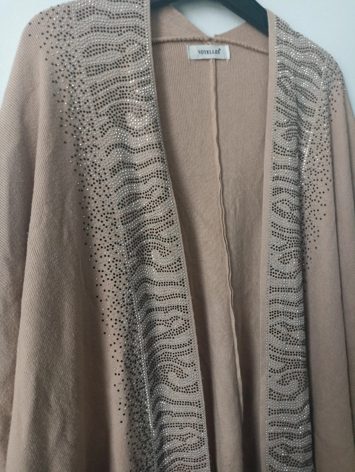 🧥 Gilet léger à strass Voyelles– Taille unique – Voyelles – taille Taille unique 3