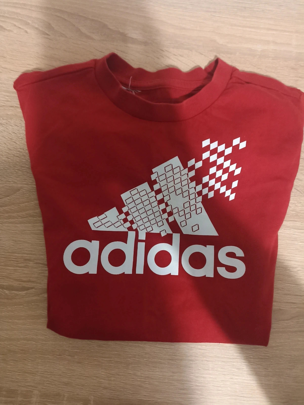 👕 T-shirt Adidas rouge enfant – 9/10 ans Très bon état – 100 % coton🔥 – adidas – taille 10 ans / 140 cm 2