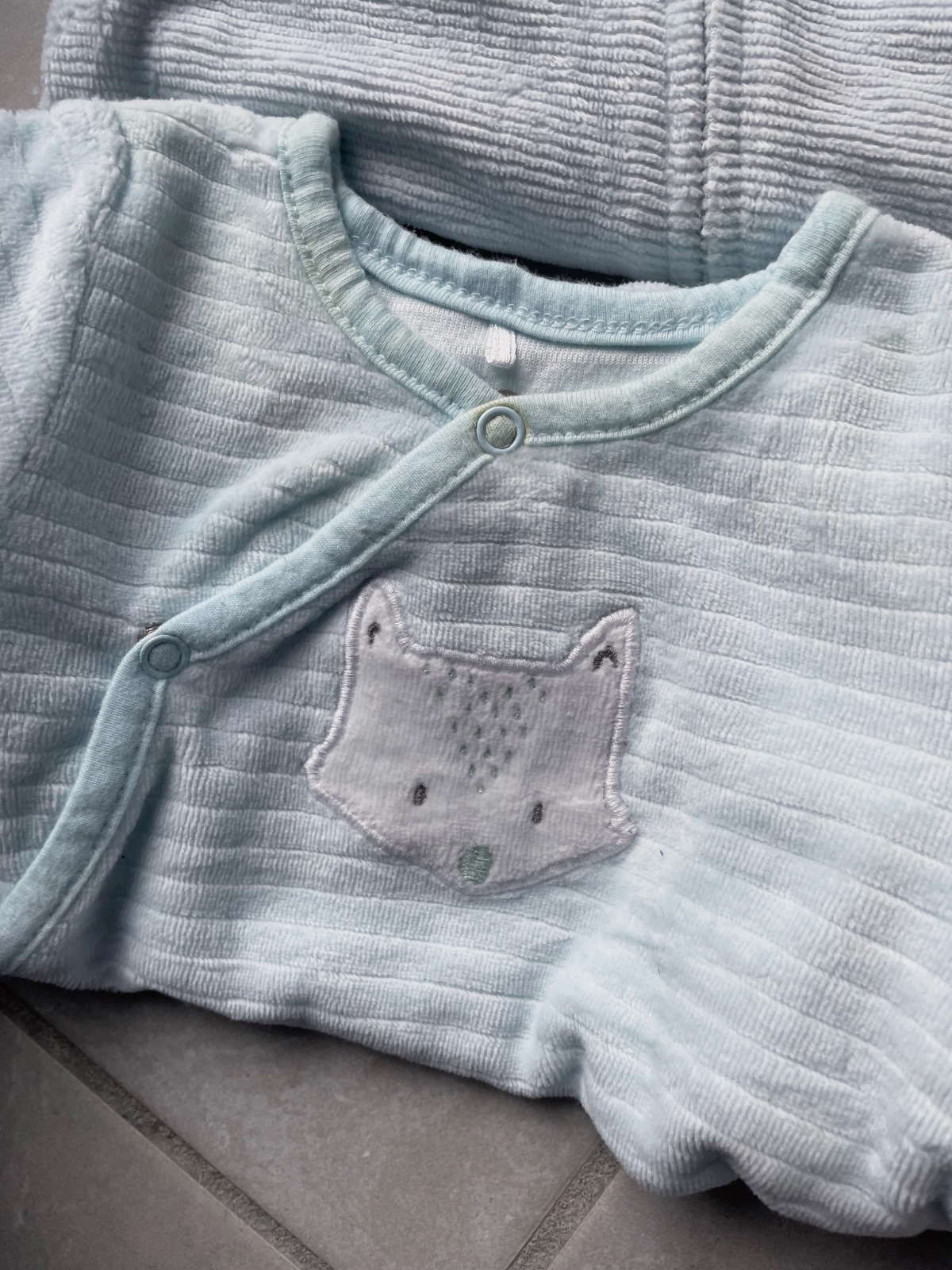 Lot de pyjamas/bodies/brassière 1 mois – Gémo – taille 3 mois 6