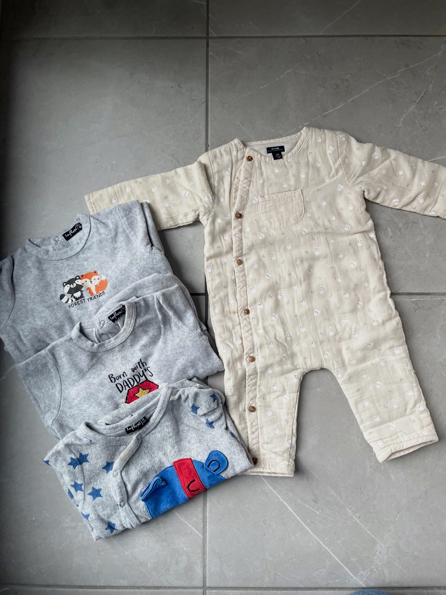 Lot pyjamas 12 mois