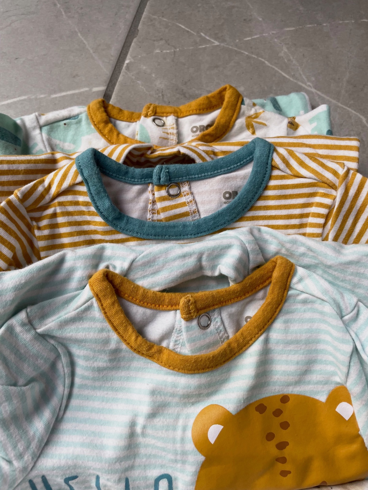 Lot pyjamas/bodies naissance – H&M – taille 3 mois 4