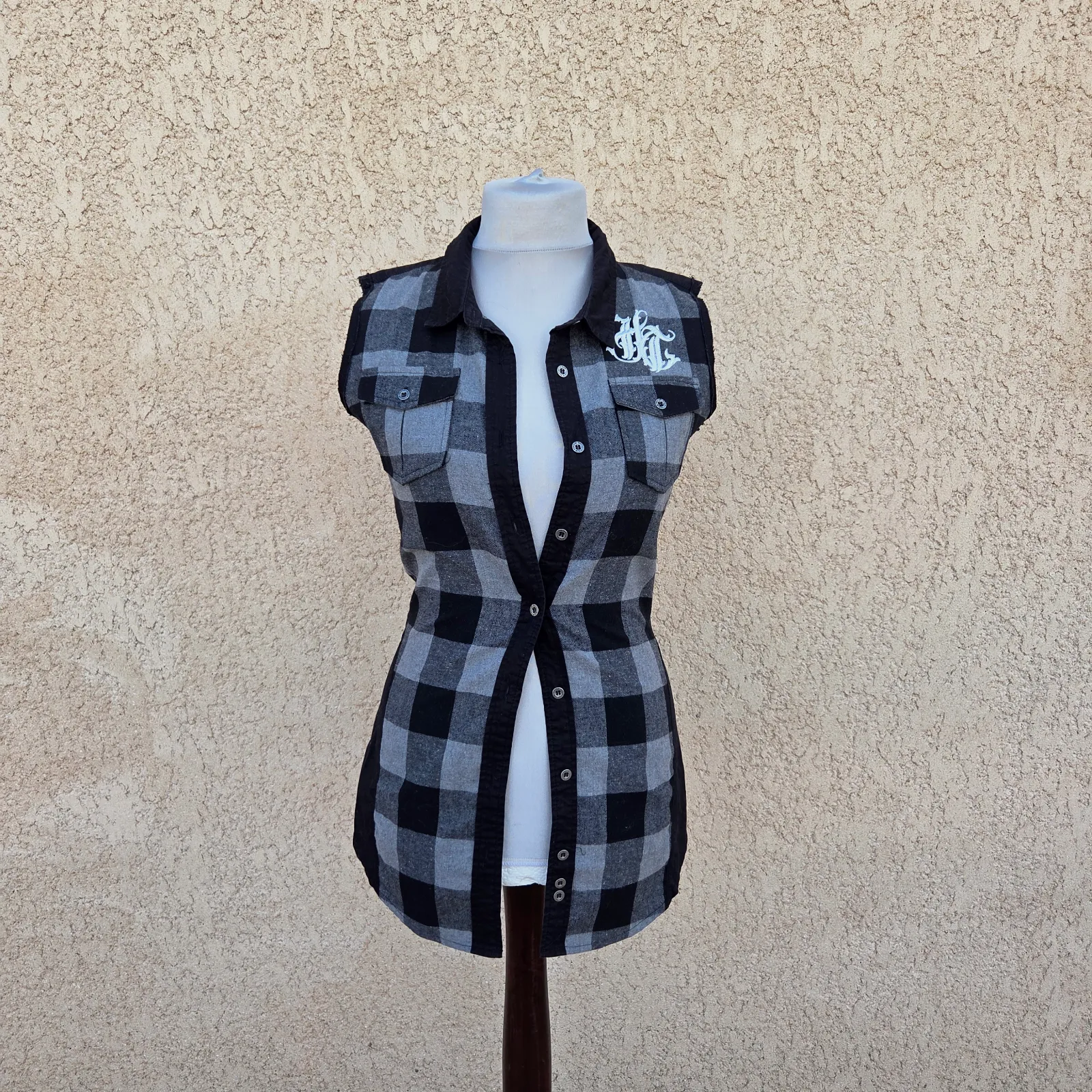 Chemise sans manches Hyraw à carreaux et imprimé tête de mort – Hyraw – taille M 5