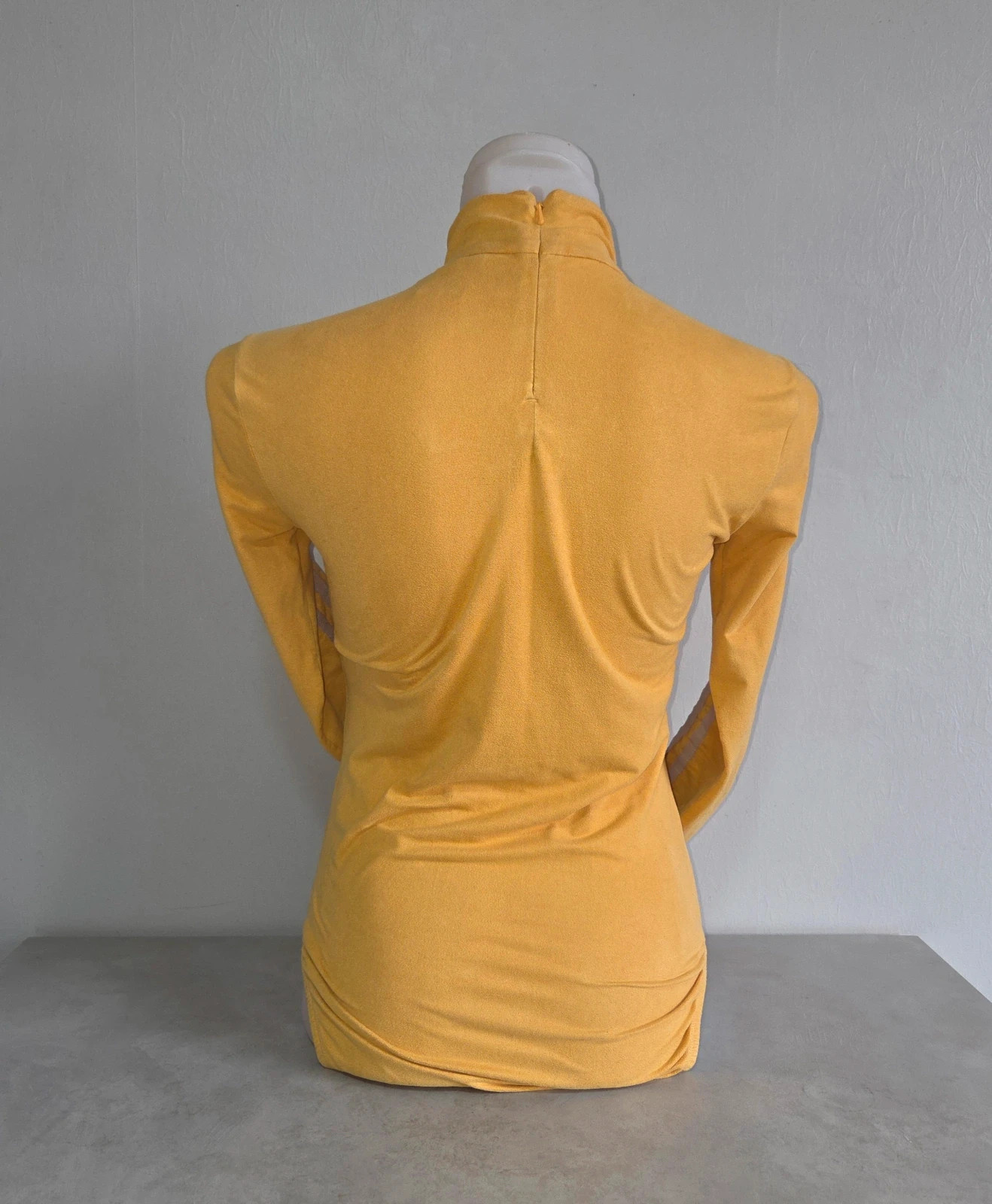 Bodie Adidas velour peau de pêche taille 36 manches longue jaune blanc – adidas – taille S / 36 / 8 5