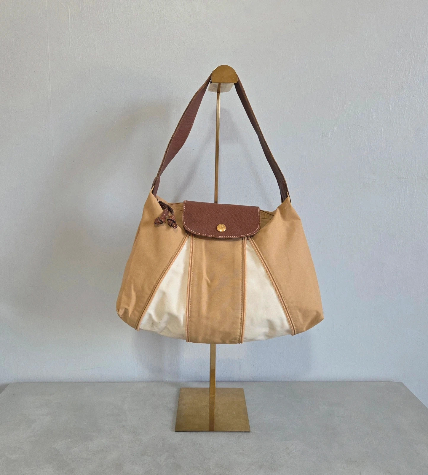 Sac a main longchamp vintage pliage beige camel blanc toile cuir