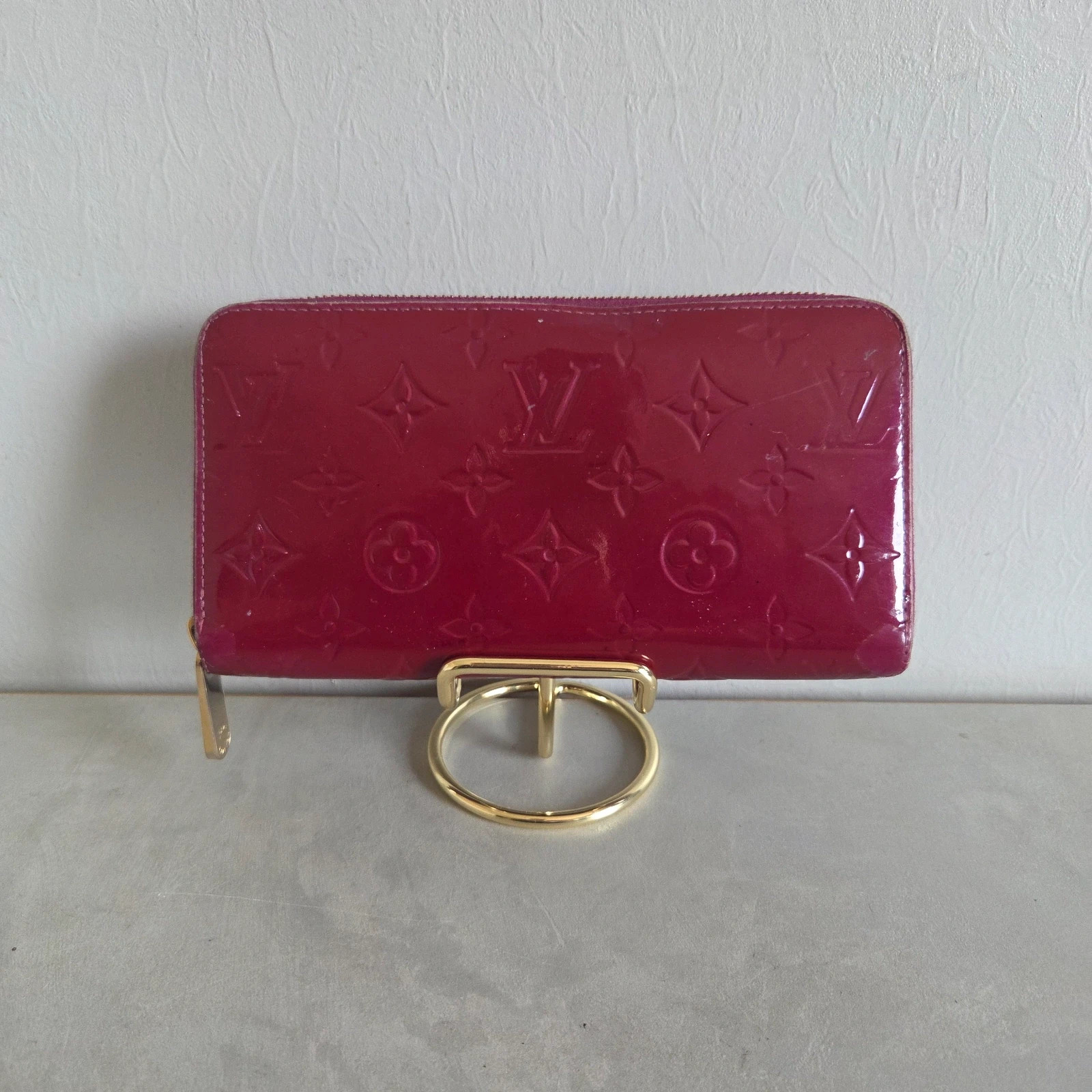 Porte monnaie porte feuille wallet Louis vuitton cuir vernis fuchia fuchsia framboise vintage
