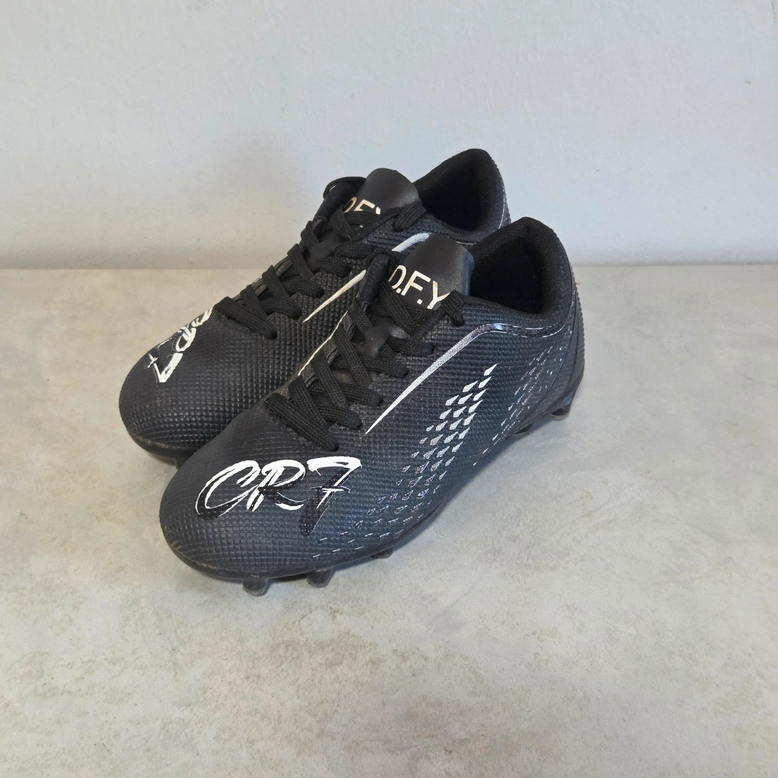 Chaussures de foot crampons taille 34 enfant CR7 – CR7 – taille 34 3
