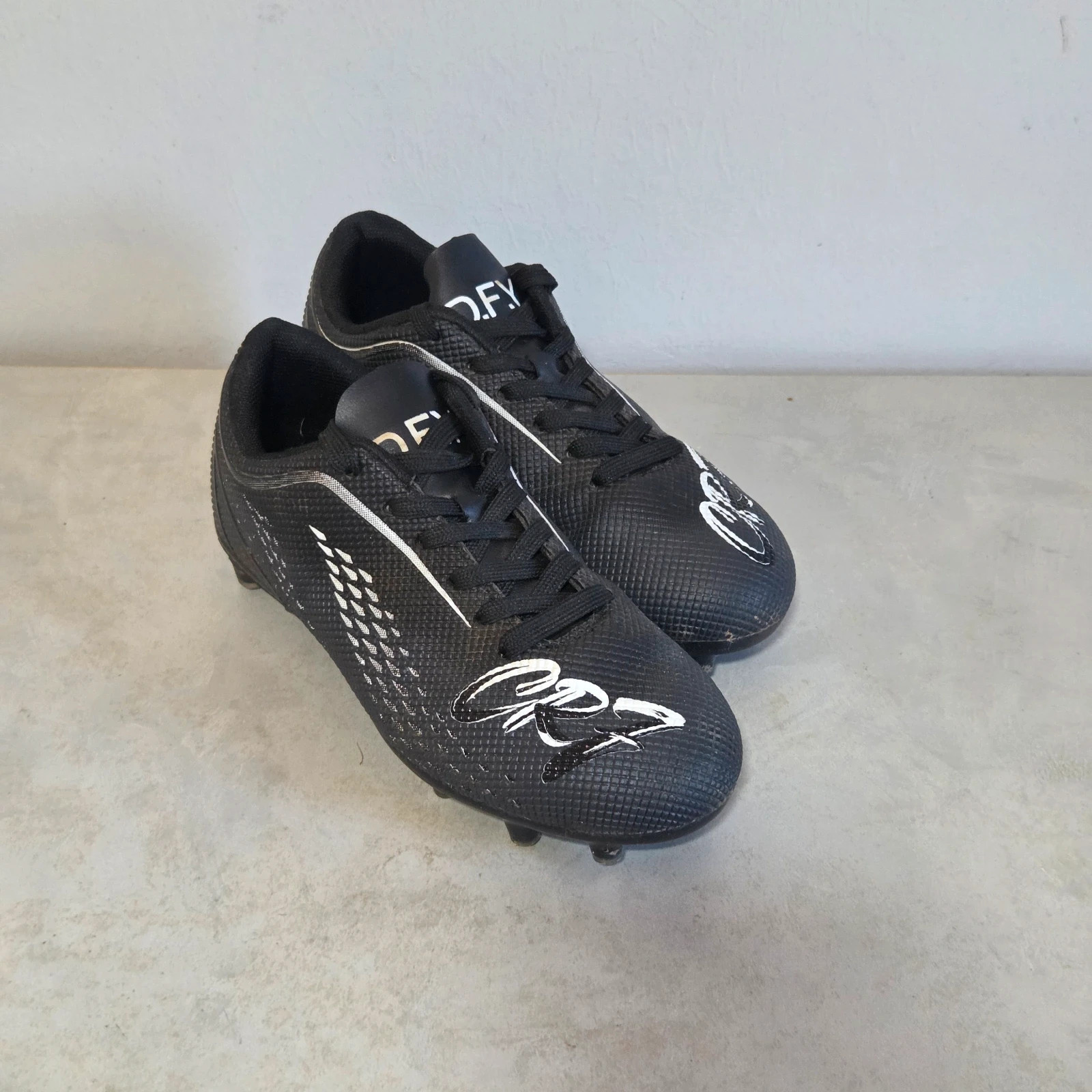 Chaussures de foot crampons taille 34 enfant CR7 – CR7 – taille 34 2