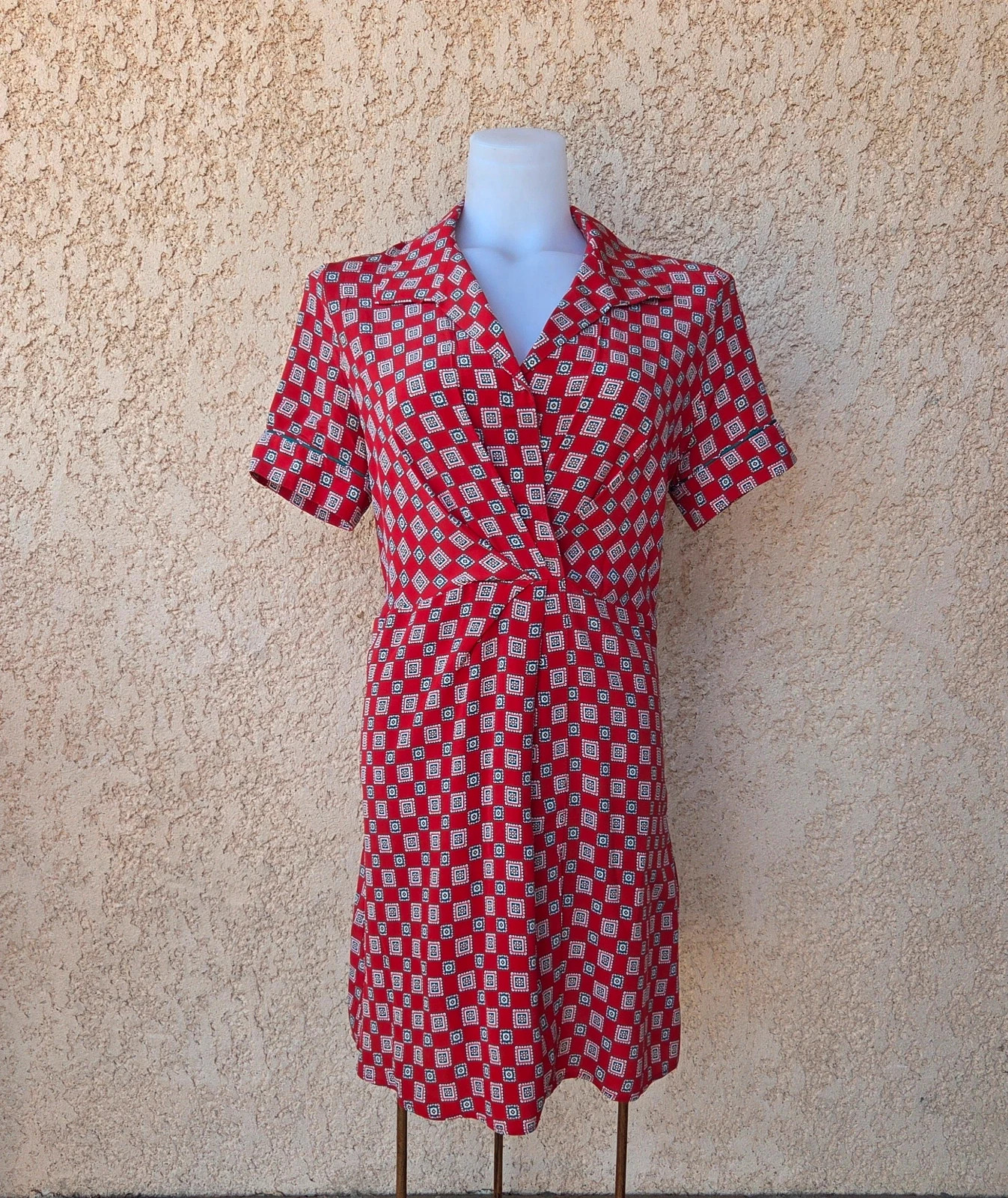 Robe sandro rouge a motif cintré évasé taille 36