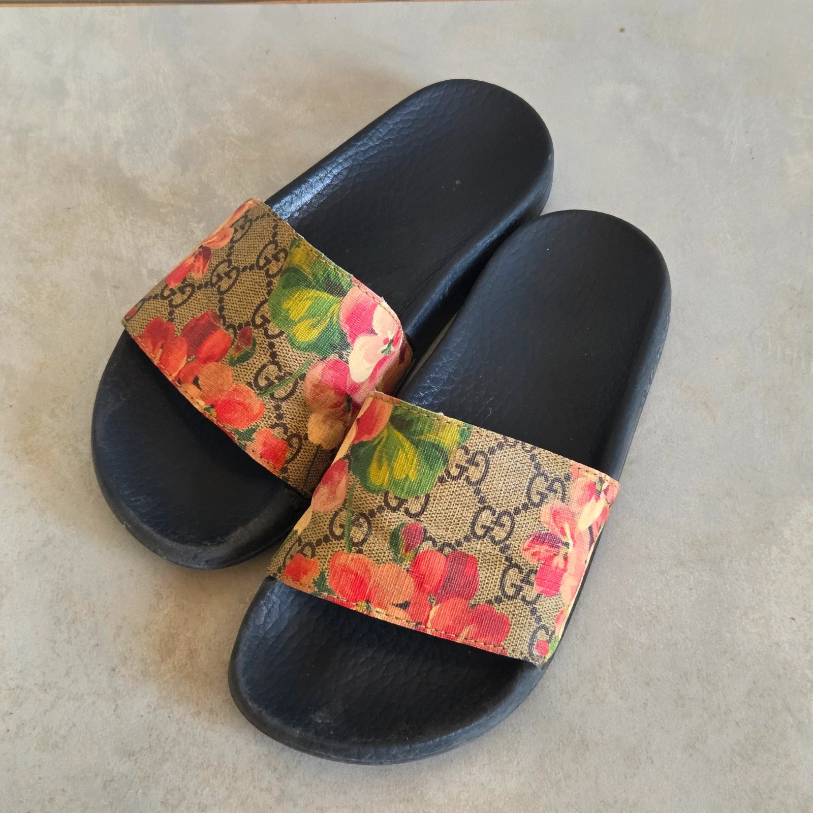Claquette sandale mule chaussures été Gucci taille 35