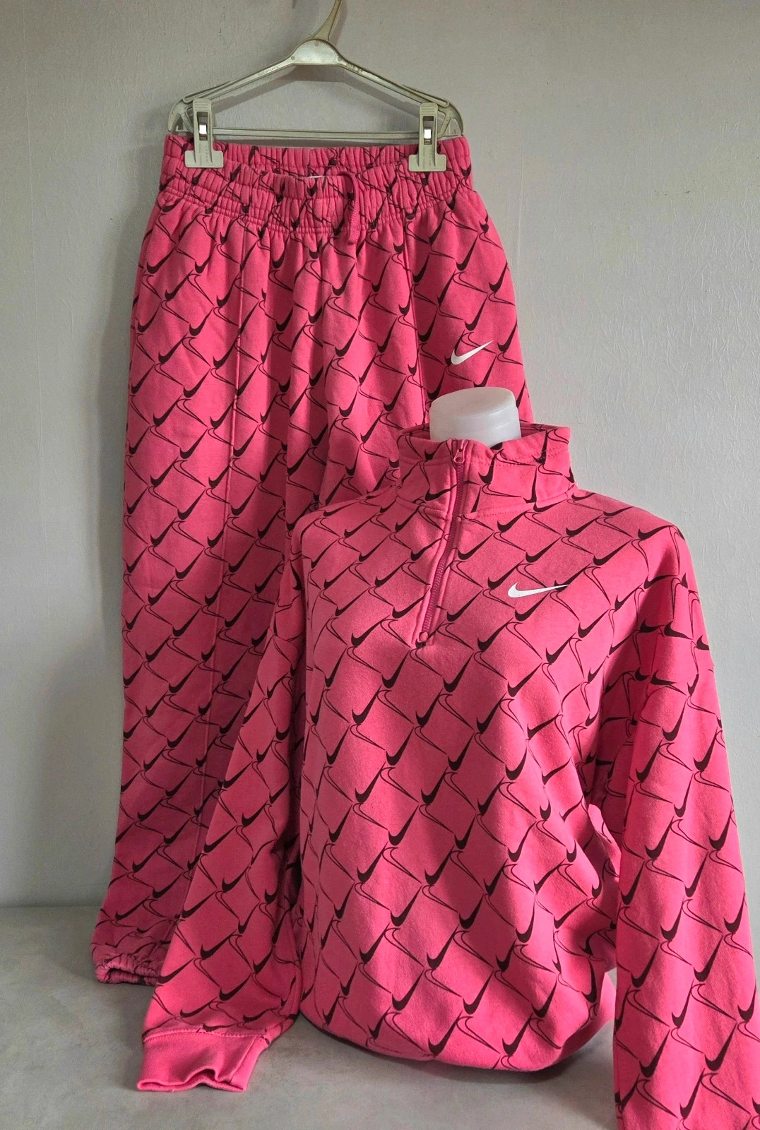 Ensemble survêtement jogging nike rose fuchia taille S 36 – Nike – taille S / 36 / 8 2