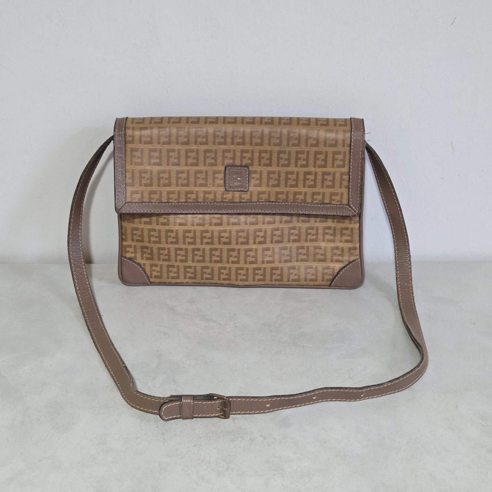 Sac a main bandoulière sacoche Fendi vintage