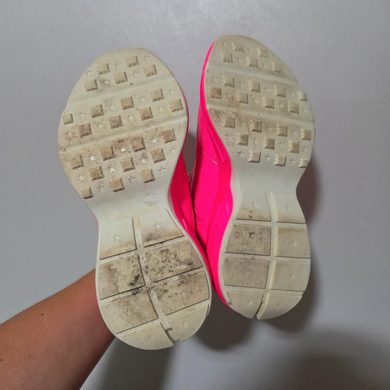 Sneakers basket trainers Gucci Rhyton taille 36,5 rose fluo – Gucci – taille 36.5 5