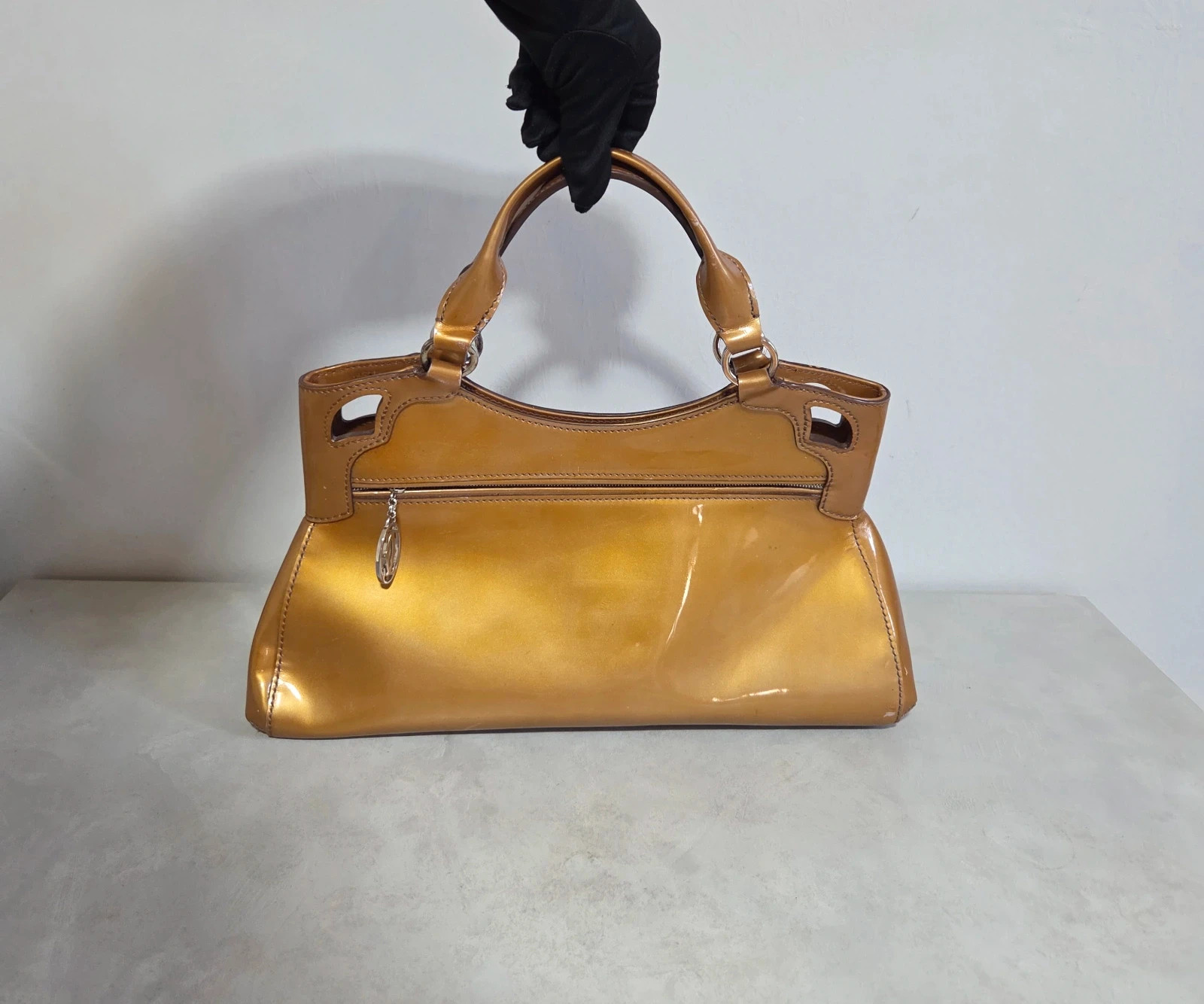 Sac a main Cartier marcello doré or vintage – Cartier 4